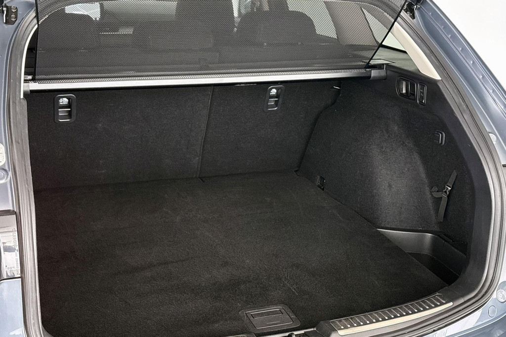 Mazda 6 (T604HX) met abonnement