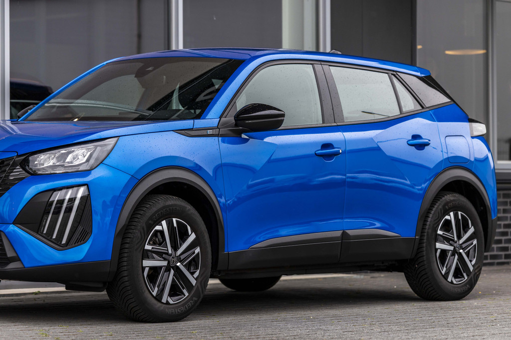 Peugeot e-2008 (X039RP) met abonnement