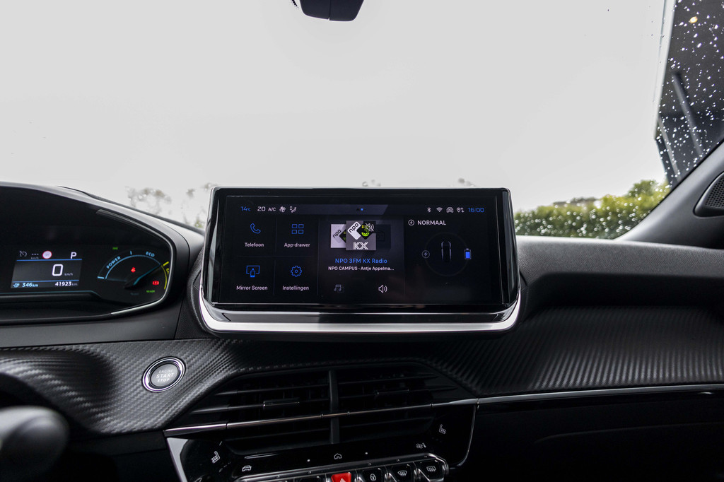 Peugeot e-2008 (X039RP) met abonnement