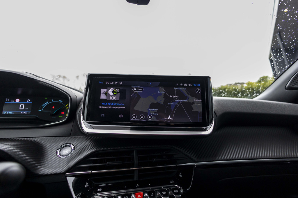 Peugeot e-2008 (X039RP) met abonnement