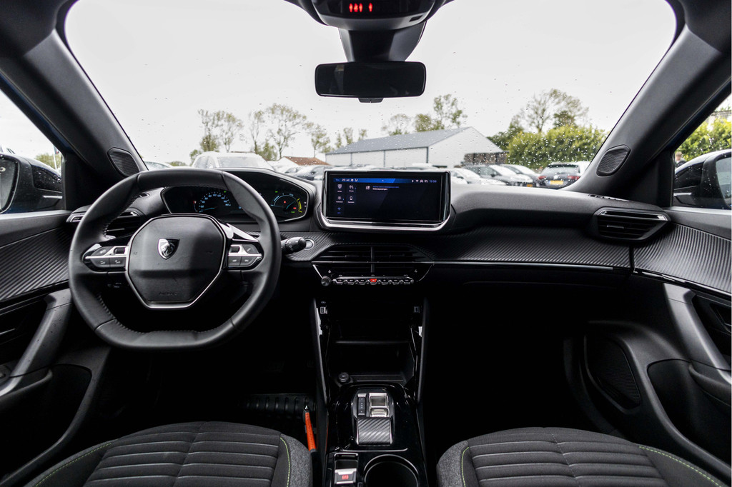 Peugeot e-2008 (X039RP) met abonnement