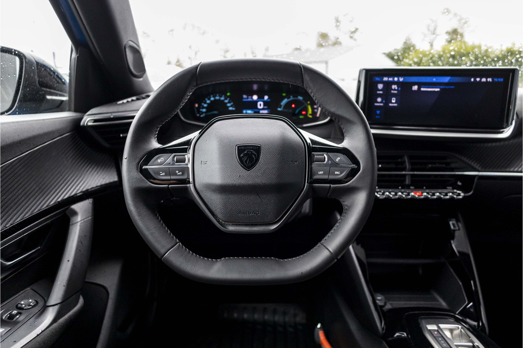 Peugeot e-2008 (X039RP) met abonnement