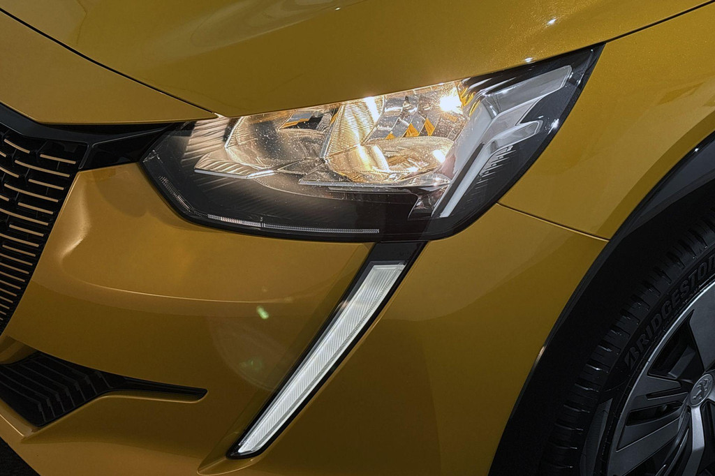 Peugeot e-208 (T495PB) met abonnement