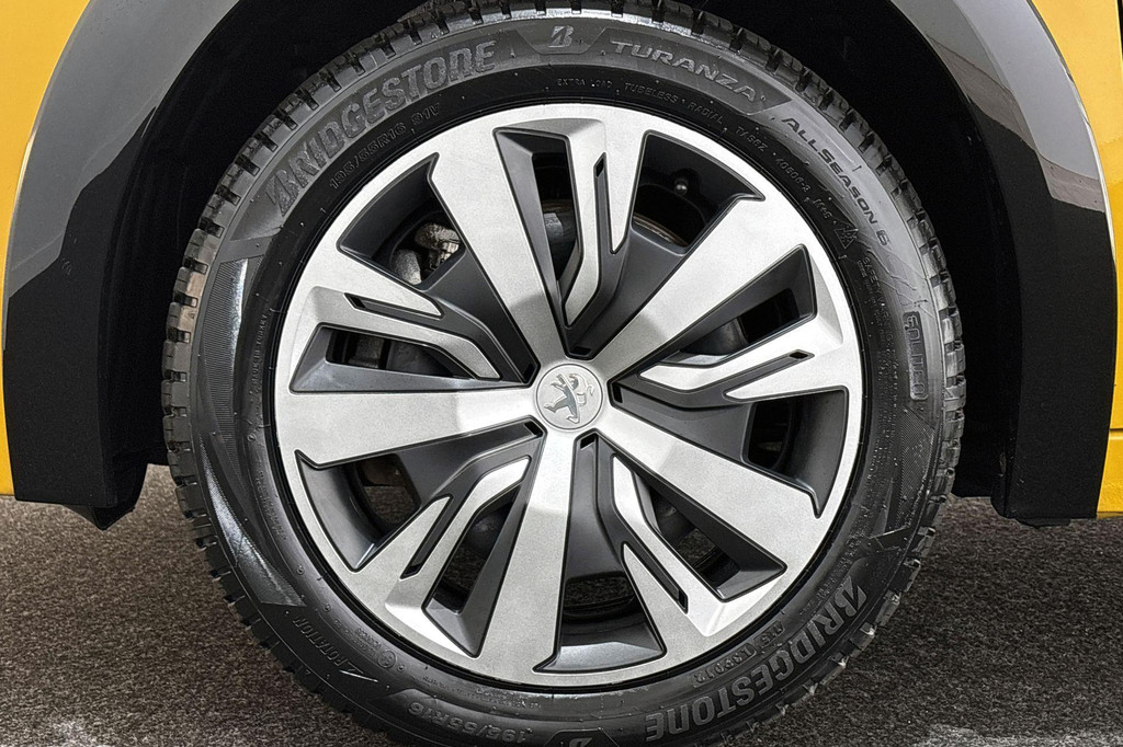 Peugeot e-208 (T495PB) met abonnement