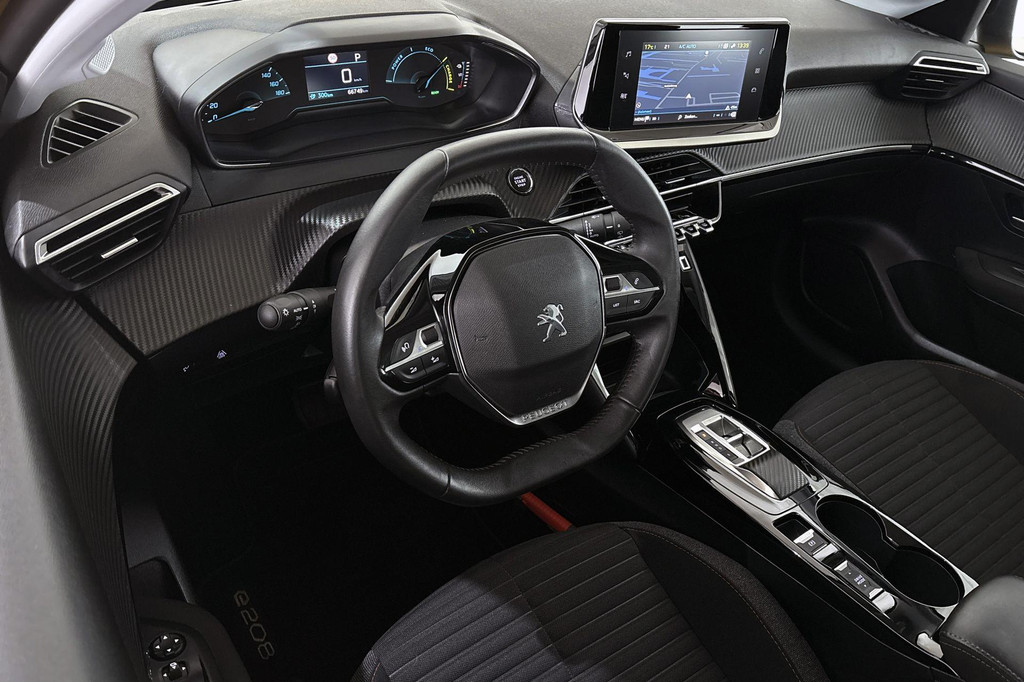 Peugeot e-208 (T495PB) met abonnement
