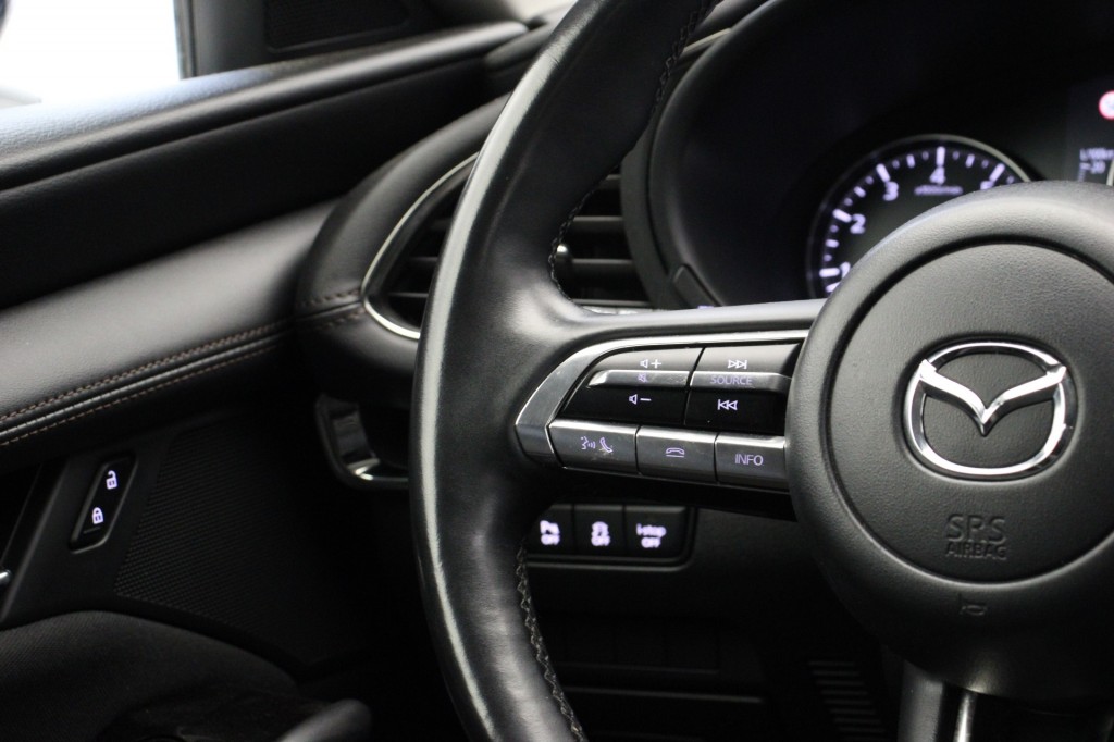 Mazda 3 (R568ZZ) met abonnement