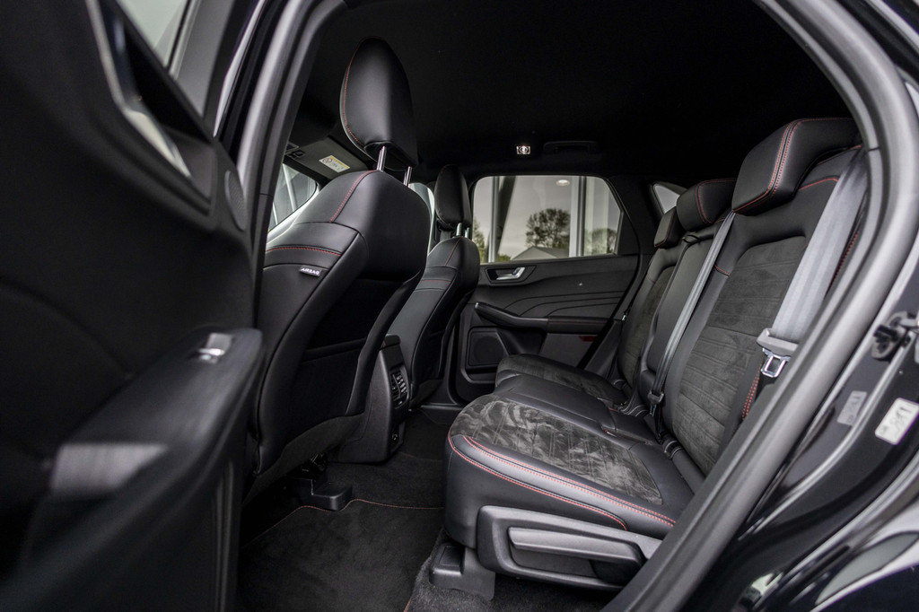 Ford Kuga (P786LG) met abonnement