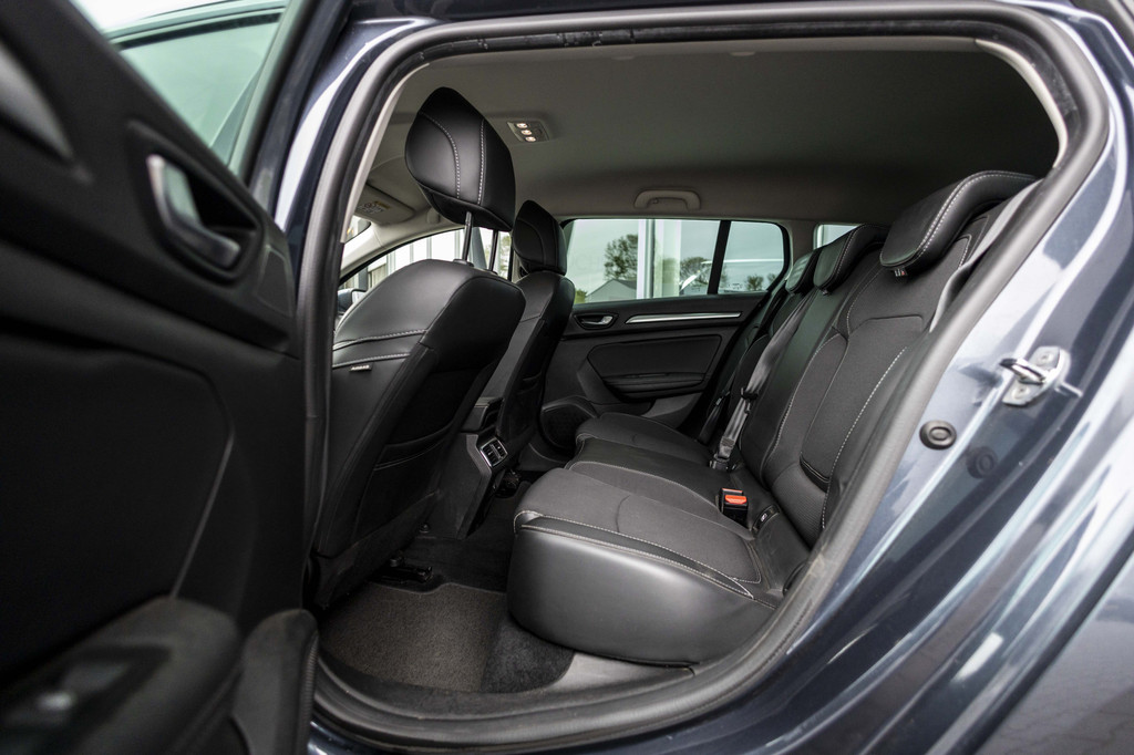 Renault MEGANE Estate (KFK77L) met abonnement