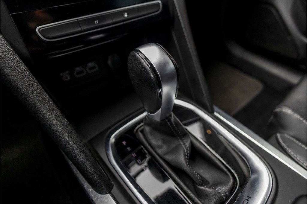 Renault MEGANE Estate (KFK77L) met abonnement