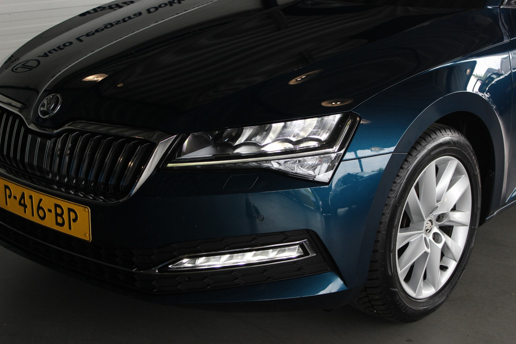 ŠKODA Superb (P416BP) met abonnement