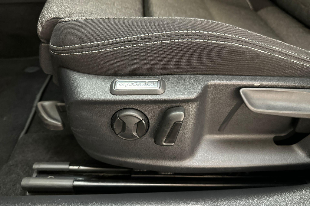 Volkswagen Passat (KHG28Z) met abonnement