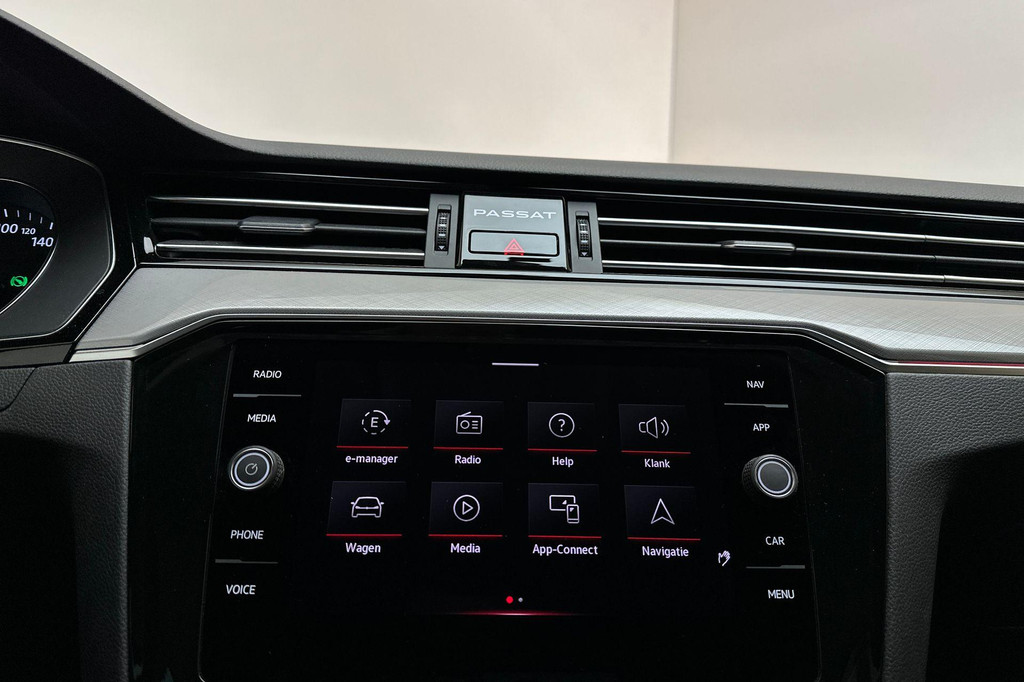 Volkswagen Passat (KHG28Z) met abonnement