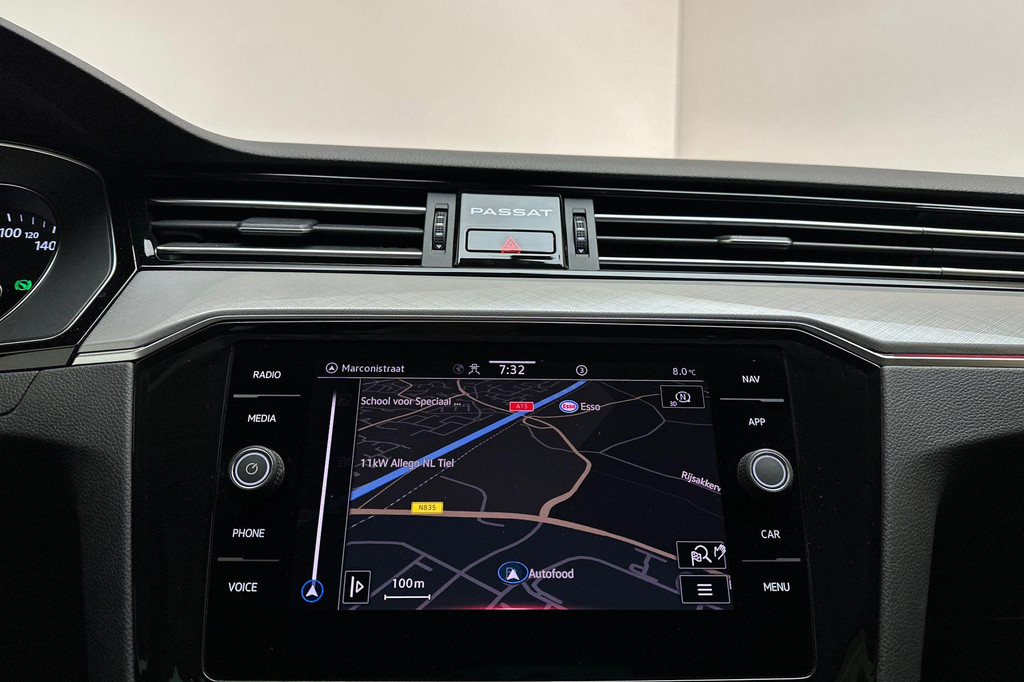 Volkswagen Passat (KHG28Z) met abonnement