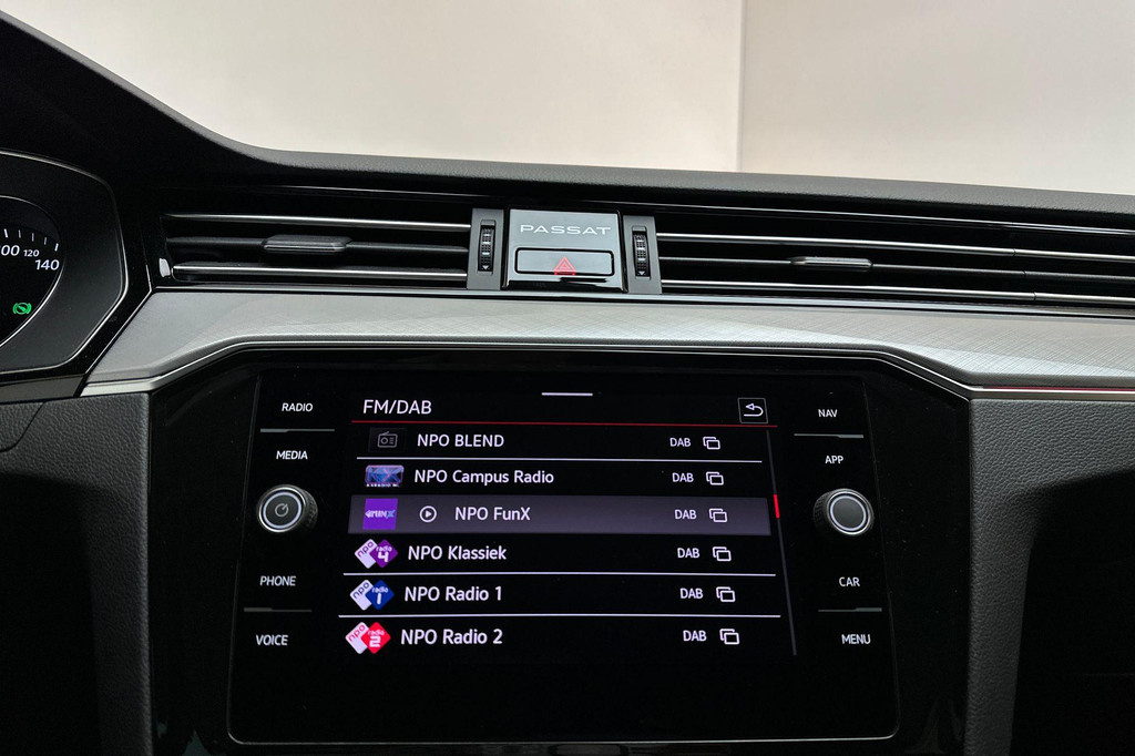 Volkswagen Passat (KHG28Z) met abonnement