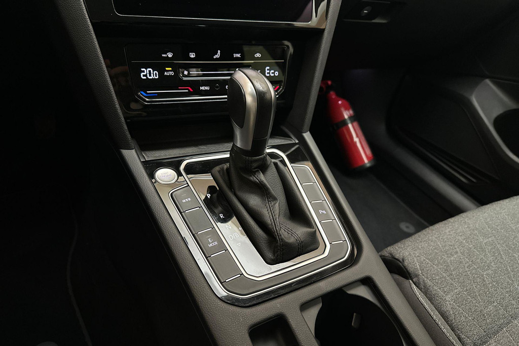 Volkswagen Passat (KHG28Z) met abonnement