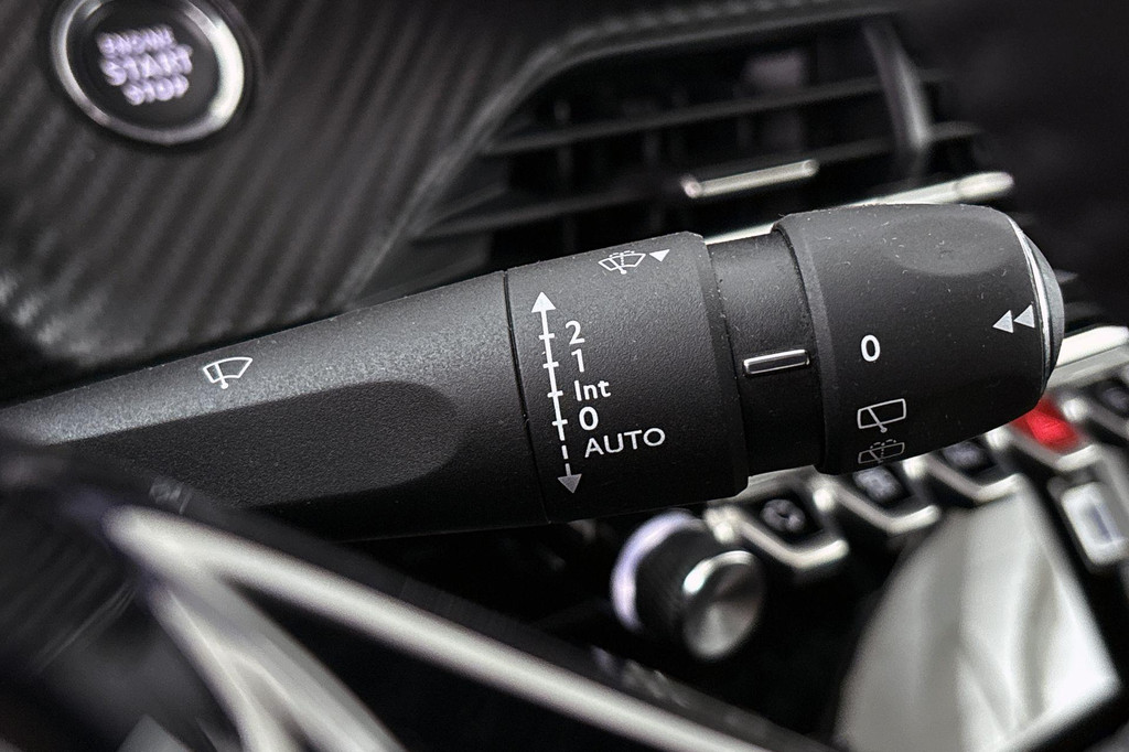 Peugeot e-2008 (X883SP) met abonnement