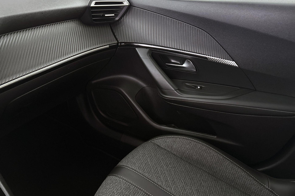 Peugeot e-2008 (X883SP) met abonnement