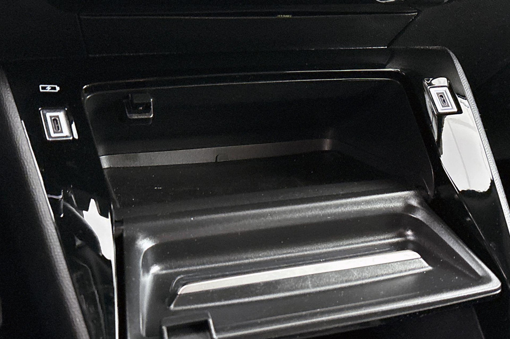 Peugeot e-2008 (X883SP) met abonnement