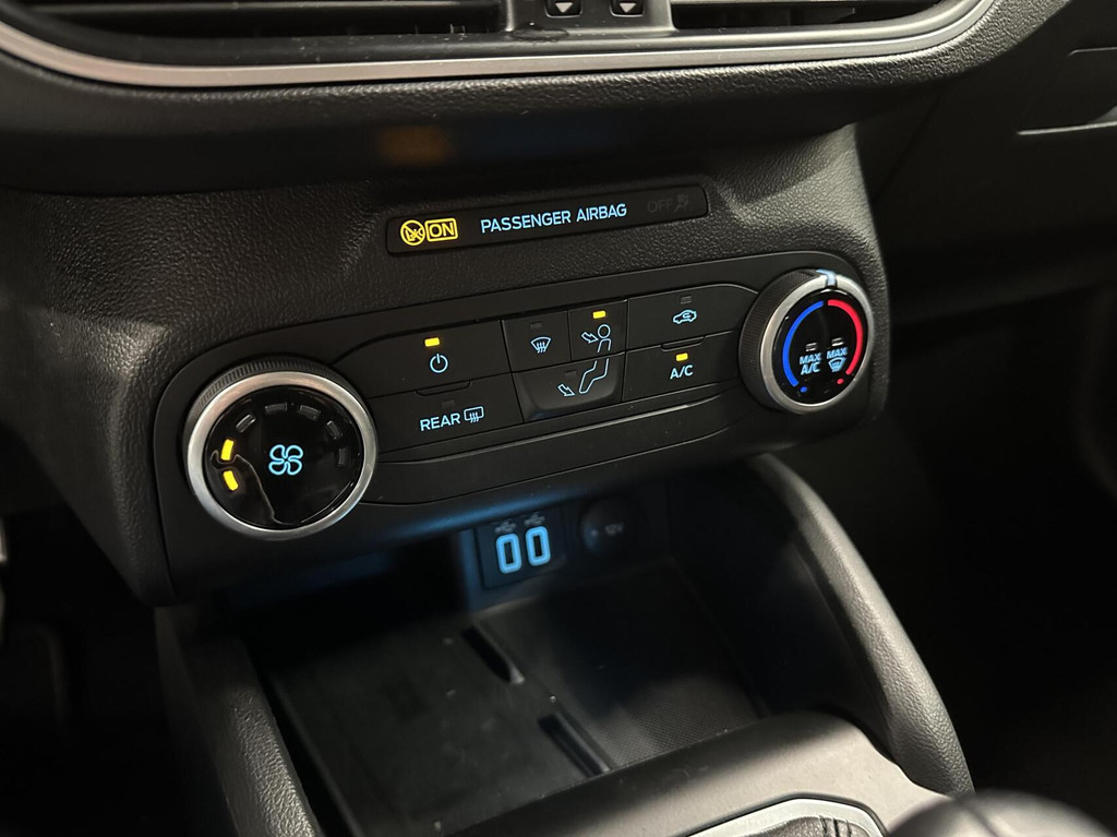 Ford Focus (K142HD) met abonnement