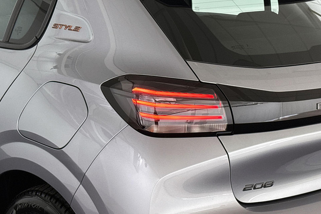 Peugeot 208 (GZX22V) met abonnement