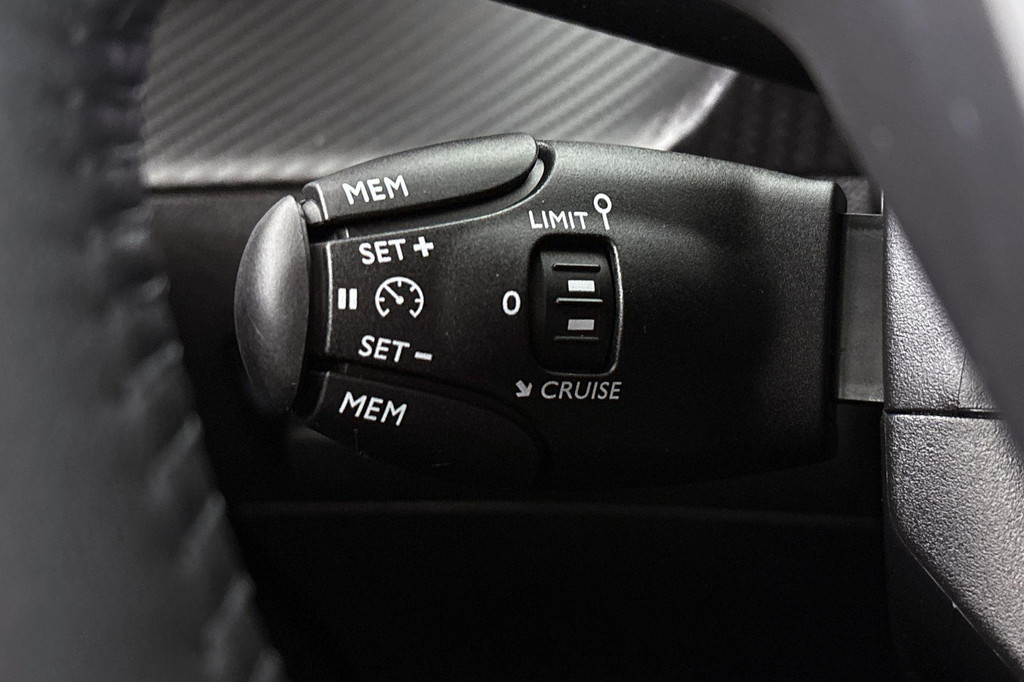 Peugeot 208 (GZX22V) met abonnement