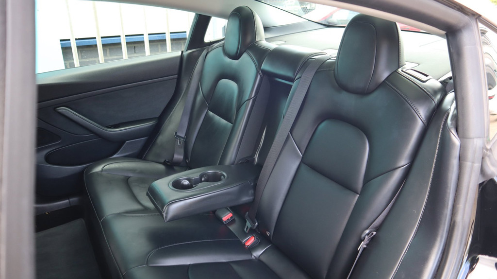 Tesla Model 3 (K915FF) met abonnement
