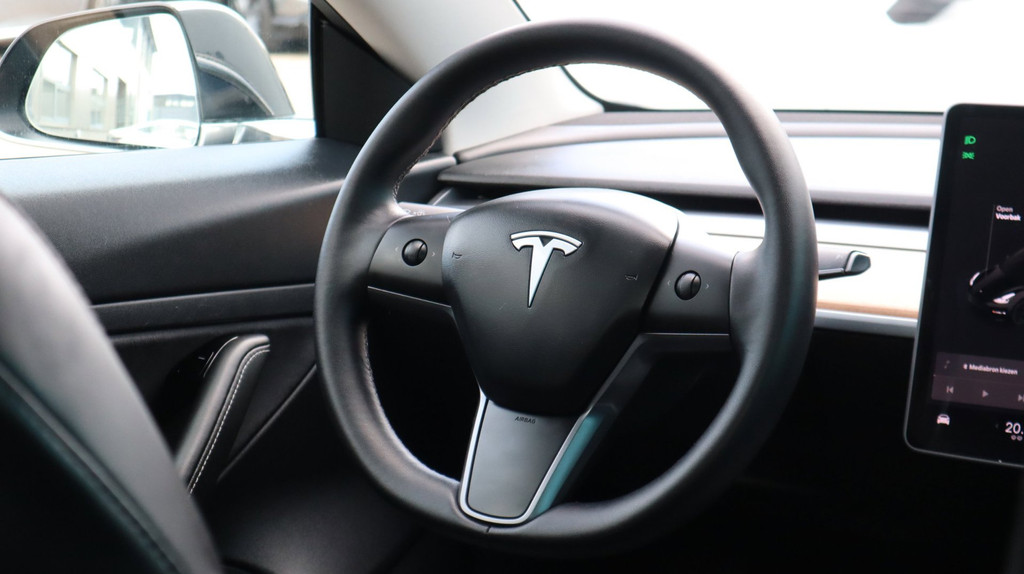 Tesla Model 3 (K915FF) met abonnement