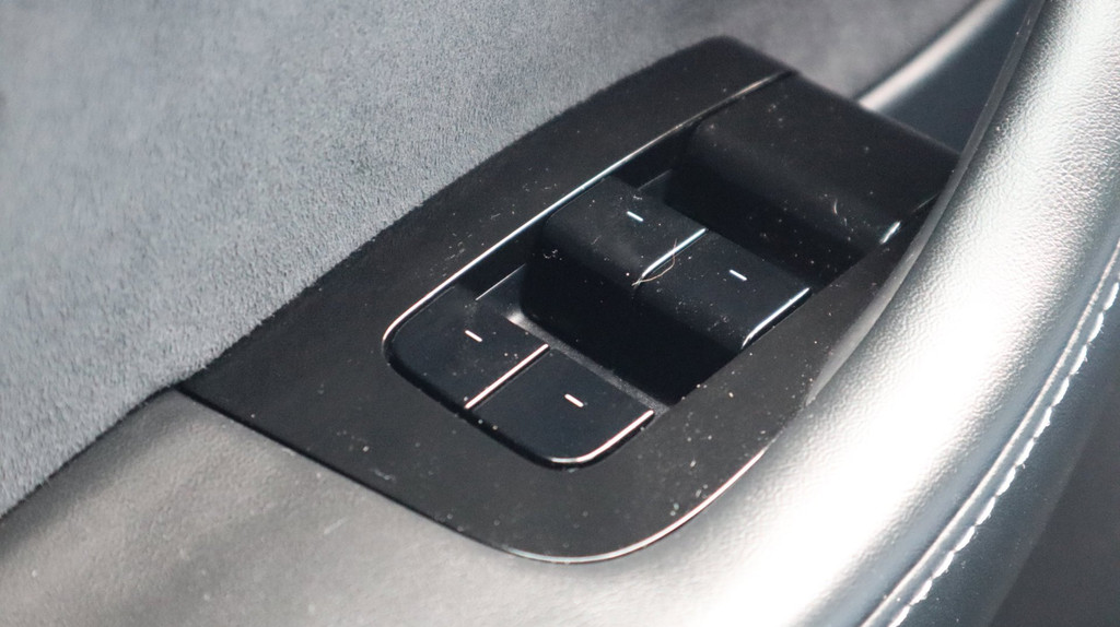 Tesla Model 3 (K915FF) met abonnement