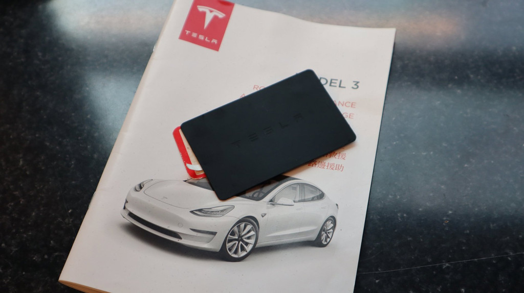 Tesla Model 3 (K915FF) met abonnement