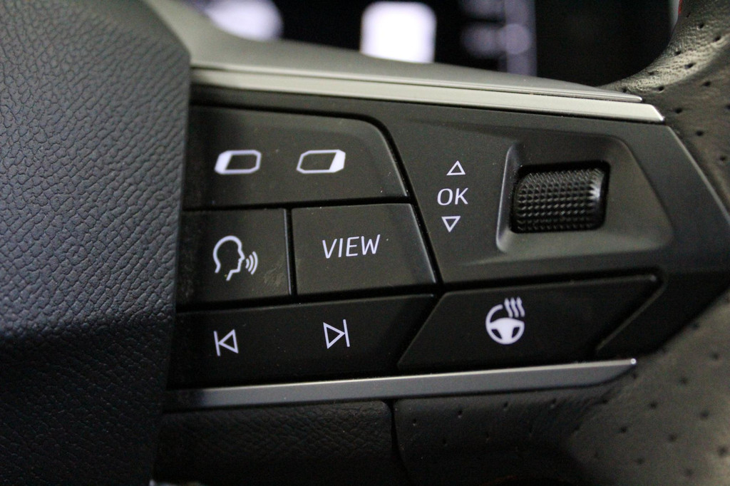 Seat Leon Sportstourer (L543BZ) met abonnement