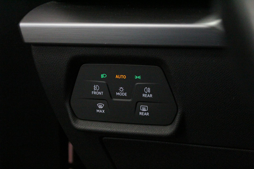 Seat Leon Sportstourer (L543BZ) met abonnement