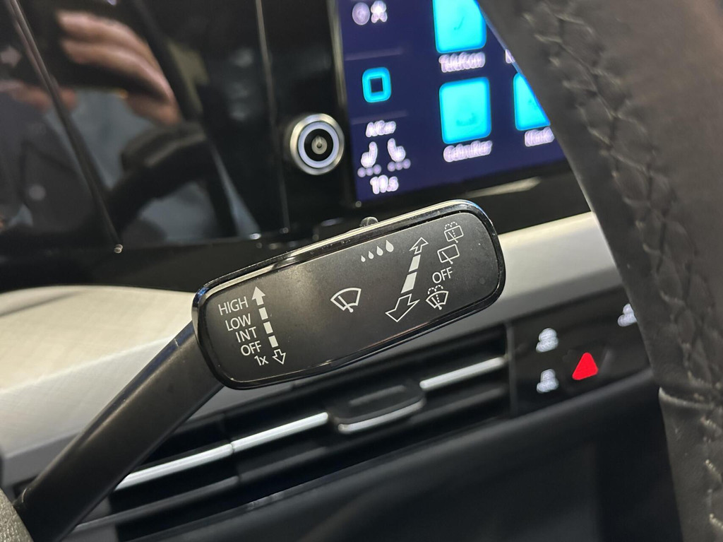 Volkswagen Golf (S734RS) met abonnement