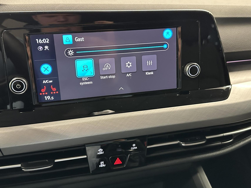 Volkswagen Golf (S734RS) met abonnement