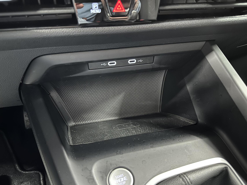 Volkswagen Golf (S734RS) met abonnement