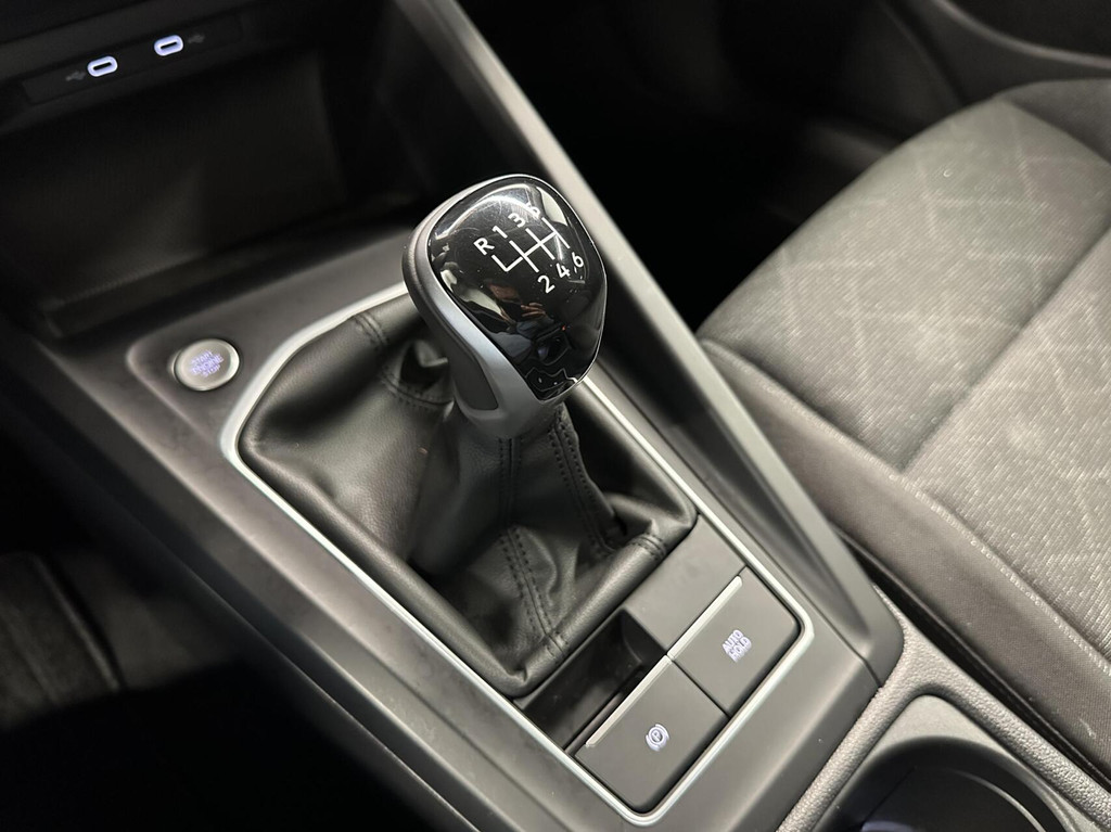 Volkswagen Golf (S734RS) met abonnement