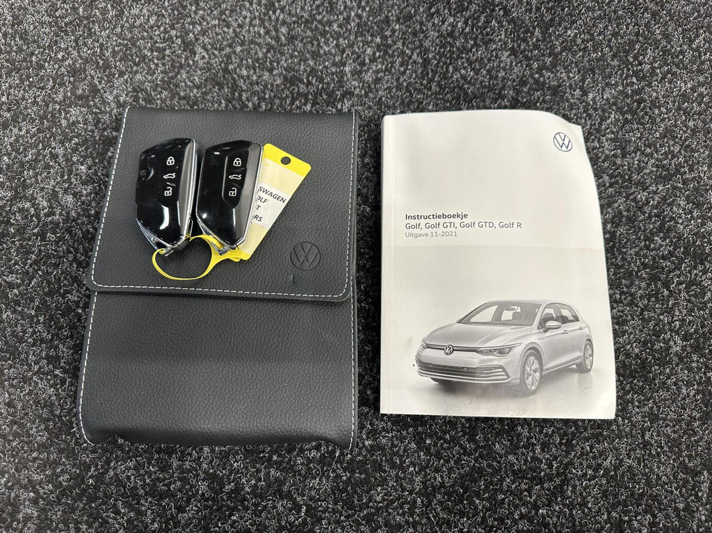 Volkswagen Golf (S734RS) met abonnement