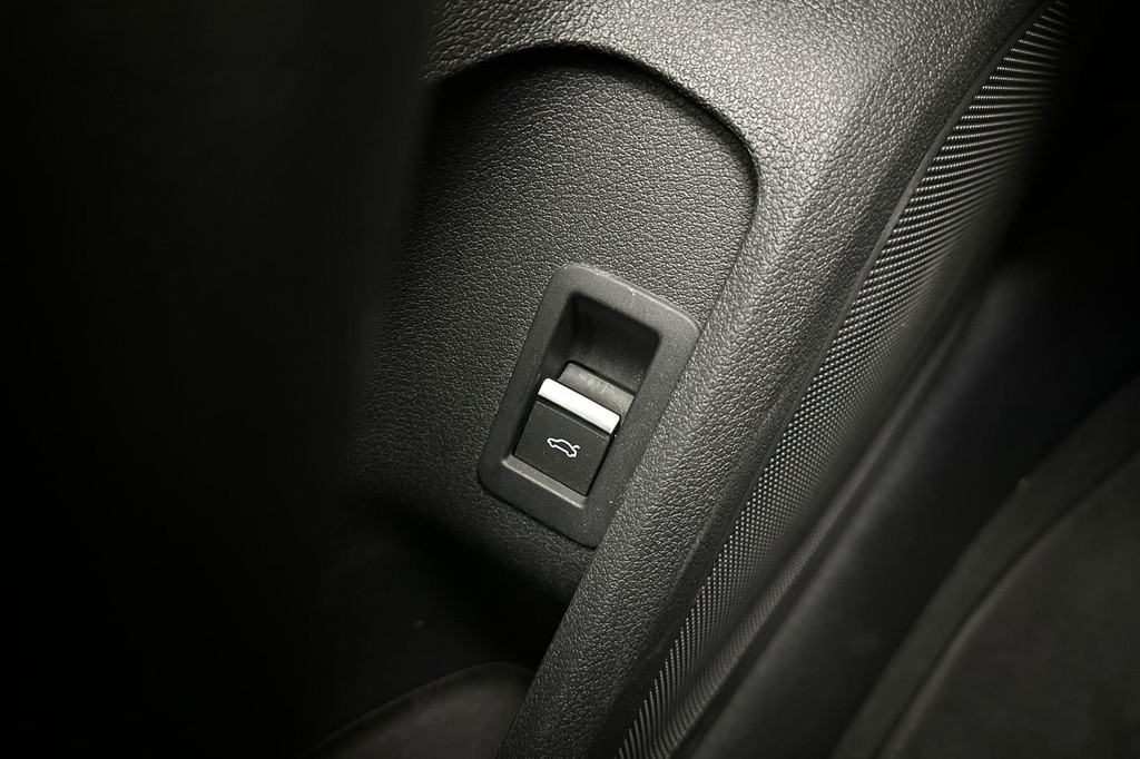 Audi A4 (Z642JF) met abonnement