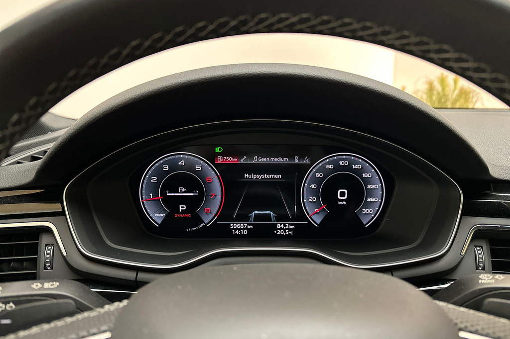 Audi A4 (Z642JF) met abonnement