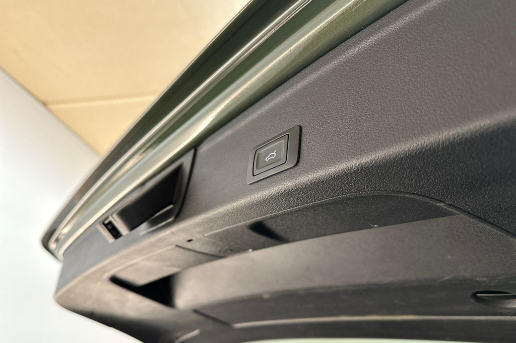 Audi A4 (Z642JF) met abonnement