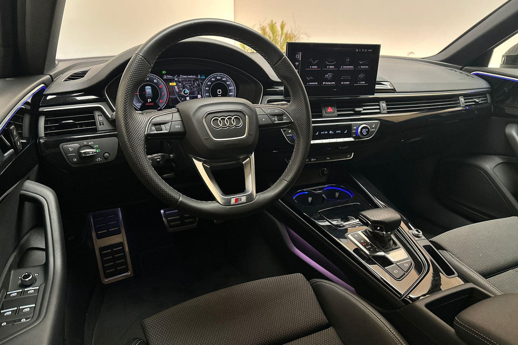 Audi A4 (Z642JF) met abonnement