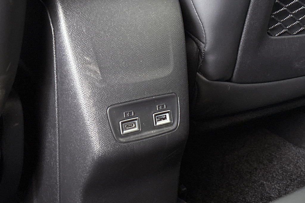 Peugeot 208 (JSZ69J) met abonnement