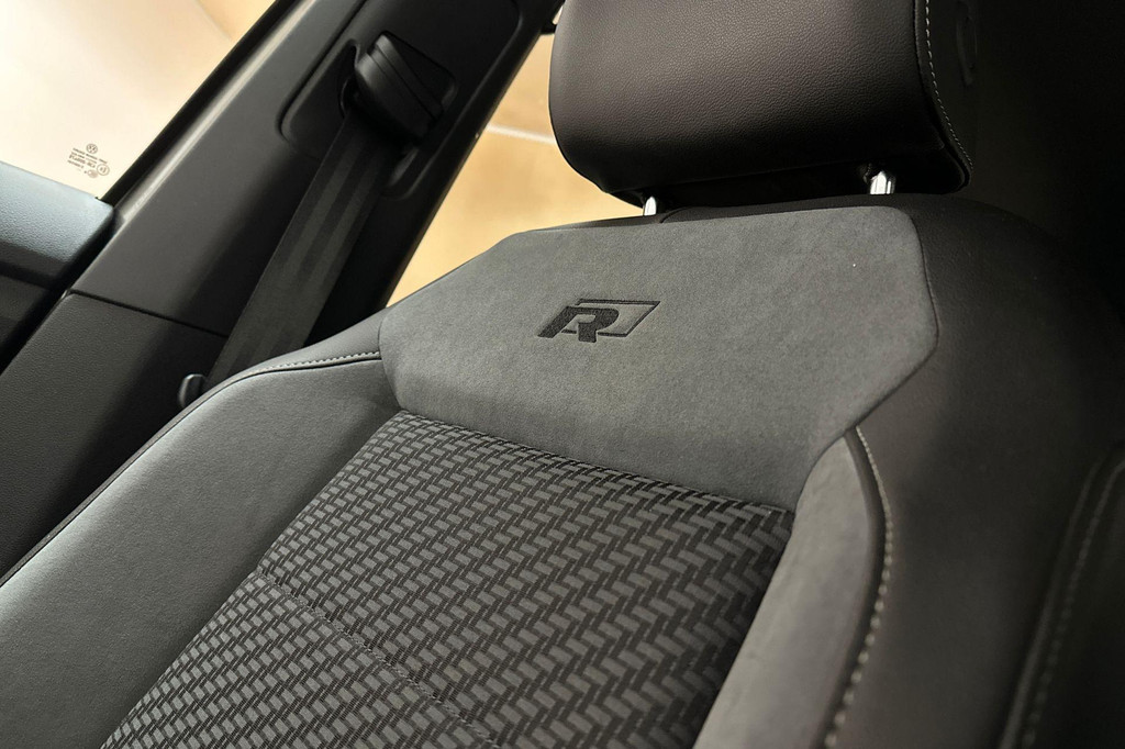 Volkswagen T-Cross (H787SH) met abonnement