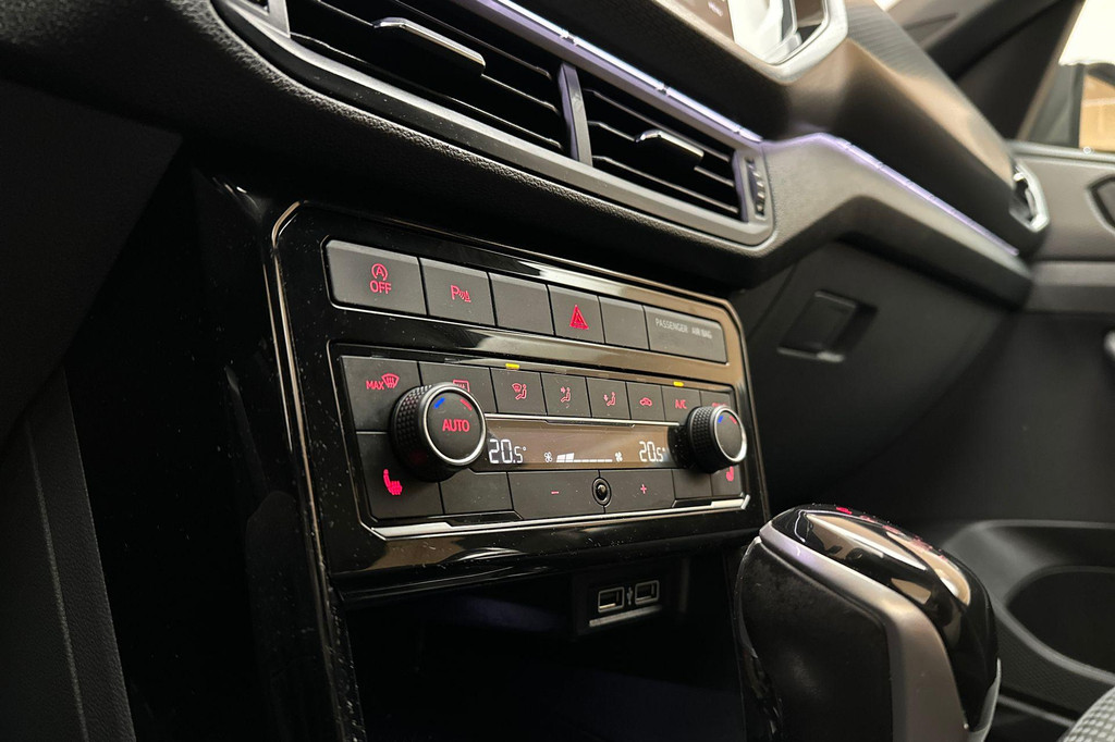 Volkswagen T-Cross (H787SH) met abonnement