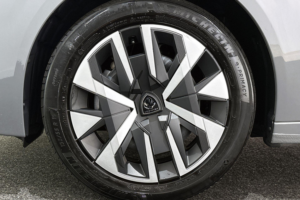 Peugeot 208 (Z802FL) met abonnement