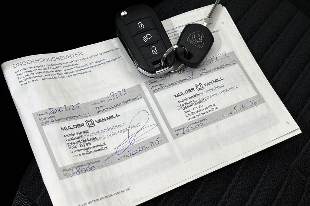 Peugeot 208 (Z802FL) met abonnement