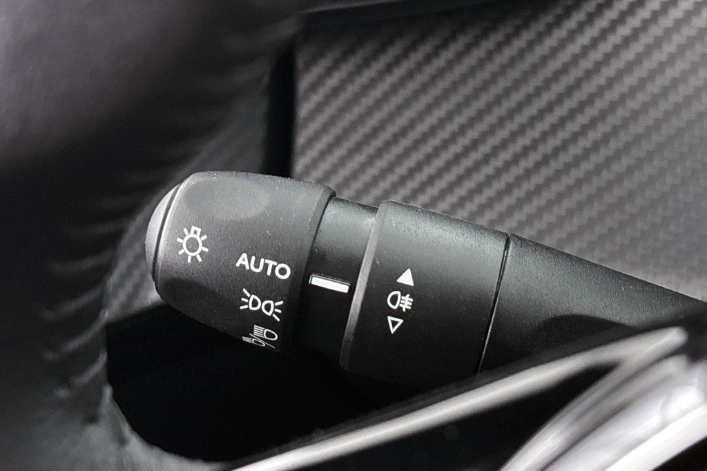 Peugeot 208 (Z802FL) met abonnement