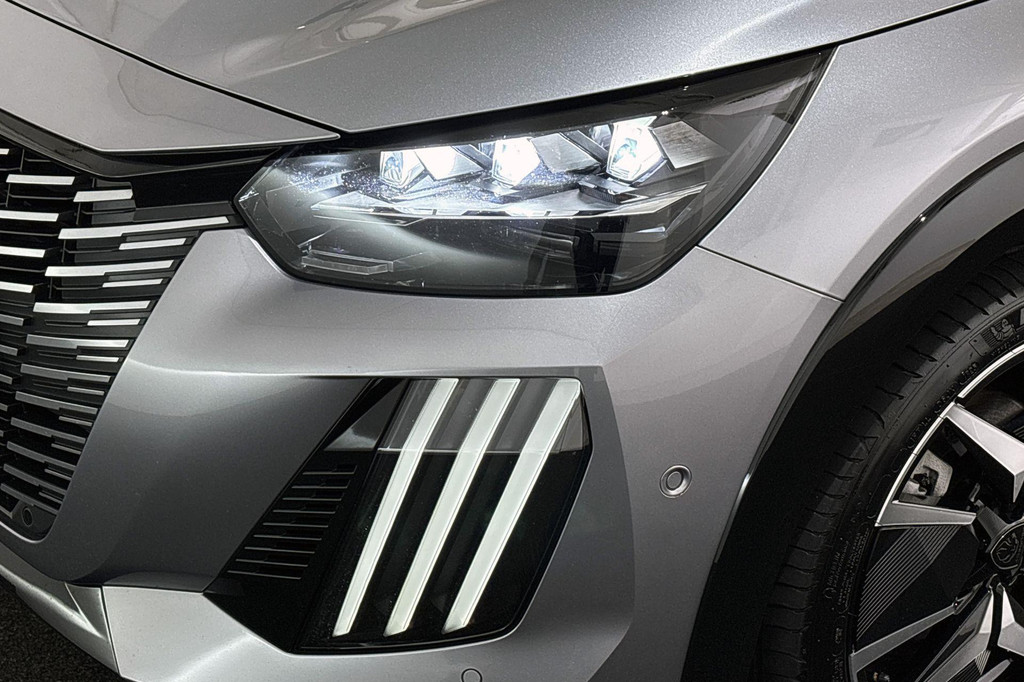 Peugeot 208 (HRX09F) met abonnement