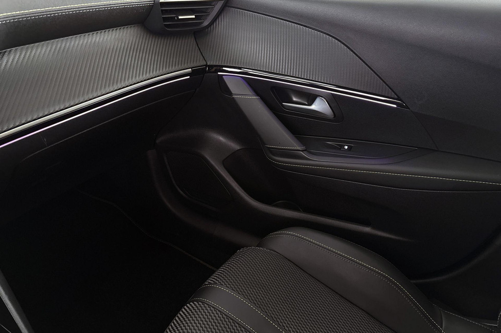 Peugeot 208 (HRX09F) met abonnement