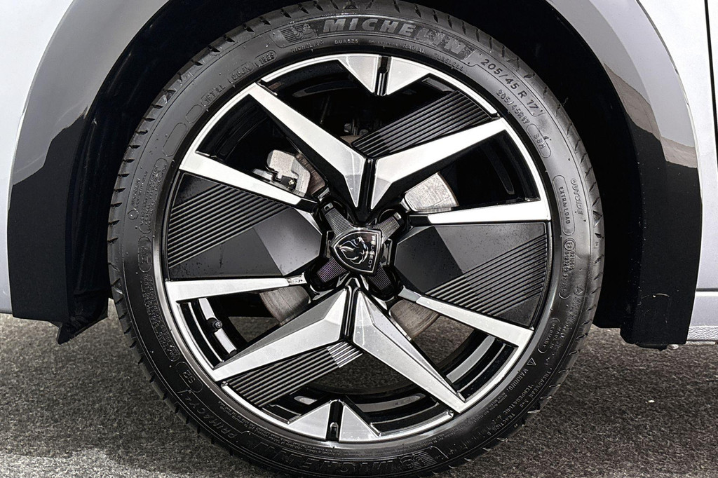 Peugeot 208 (HRX09F) met abonnement