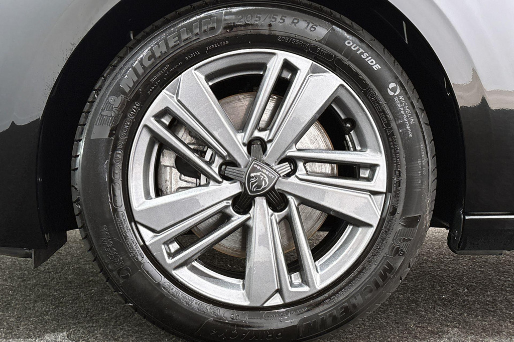 Peugeot 308 (GDX09Z) met abonnement